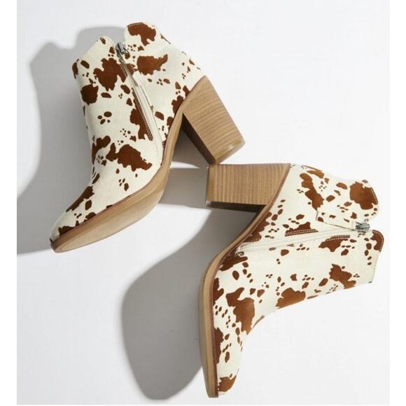 Altard State Cow Print Booties Brown White Western Ankle Boots Block Heel Sz 6.5 - Picture 1 of 14